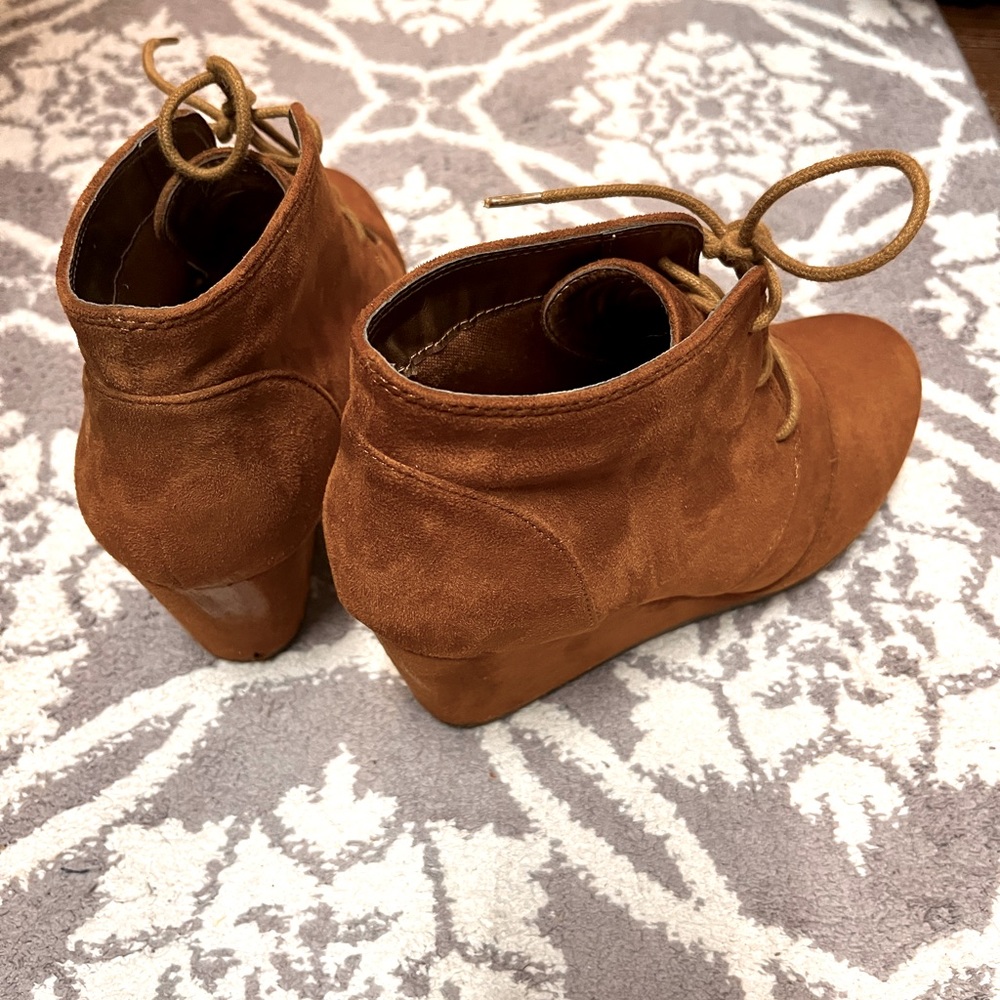 Dream Paris Suede Booties 7M - Picture 7 of 8